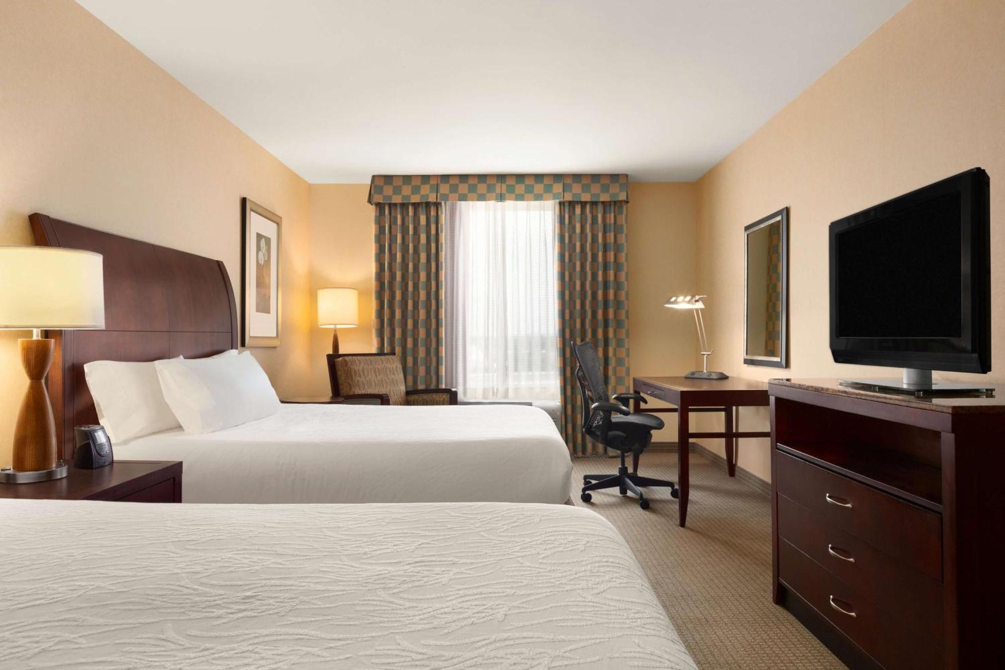Hilton Garden Inn Dulles North Ашберн Экстерьер фото