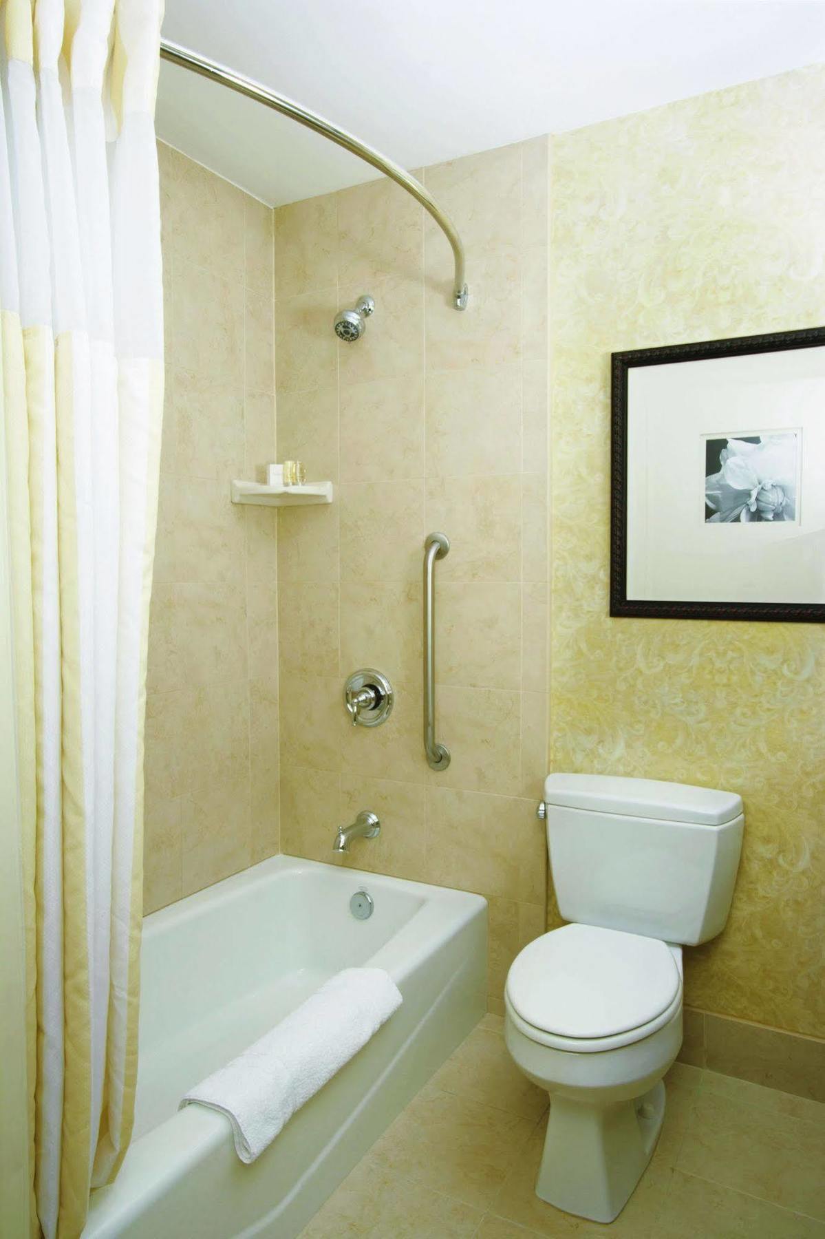 Hilton Garden Inn Dulles North Ашберн Экстерьер фото